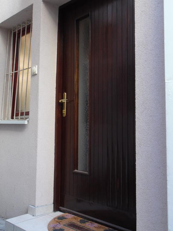 Apartment Vracar Belgrad Exteriör bild