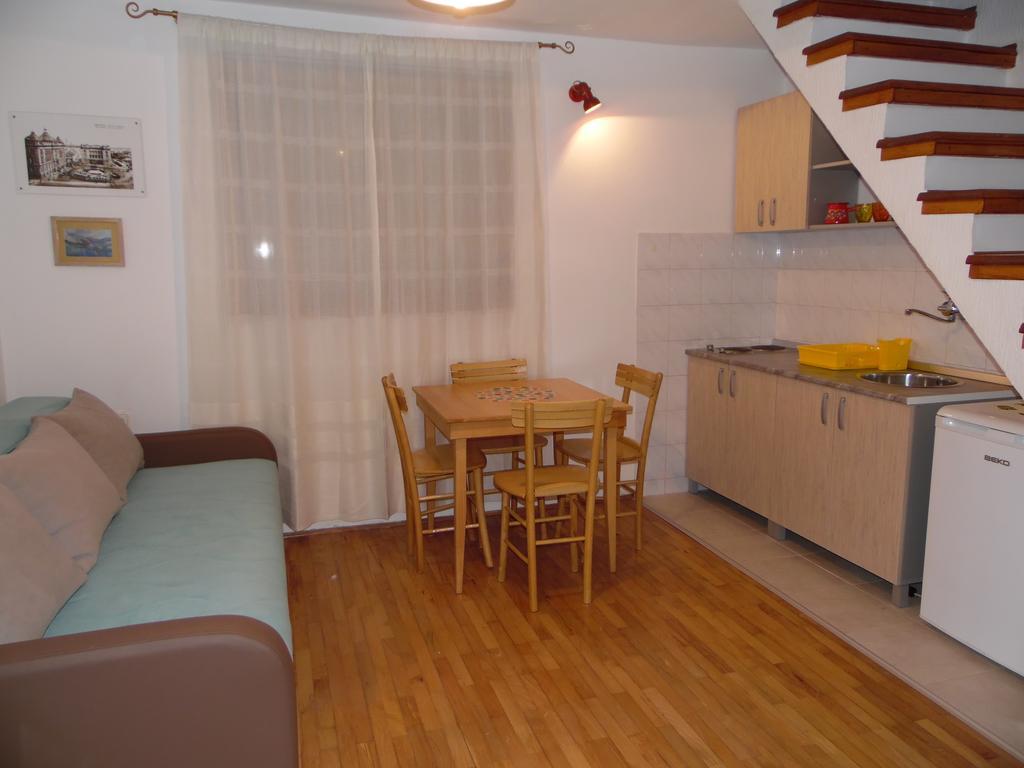 Apartment Vracar Belgrad Rum bild