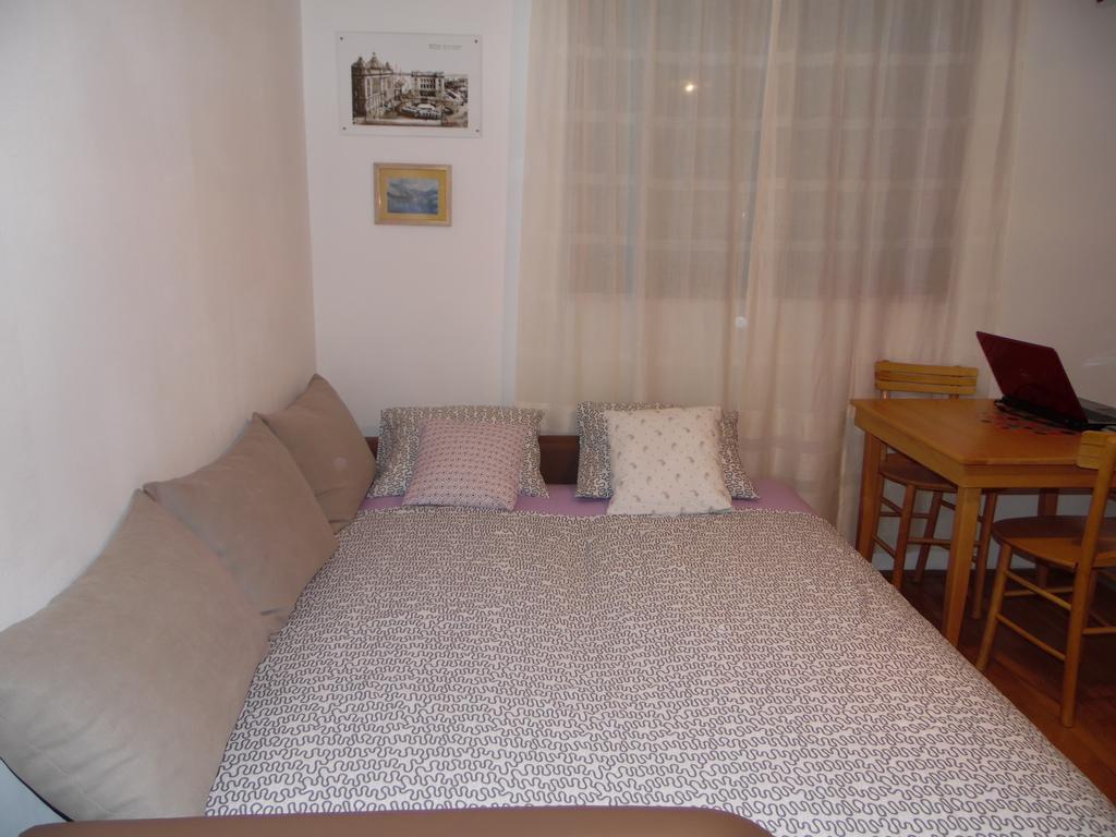 Apartment Vracar Belgrad Rum bild